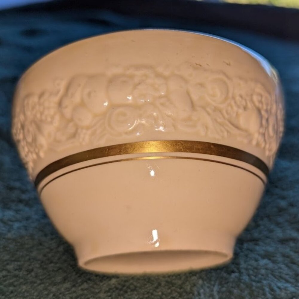 Vintage Crown Ducal Florentine Gold Band 2057 Cranberry Bowl – c 1950S/1960s